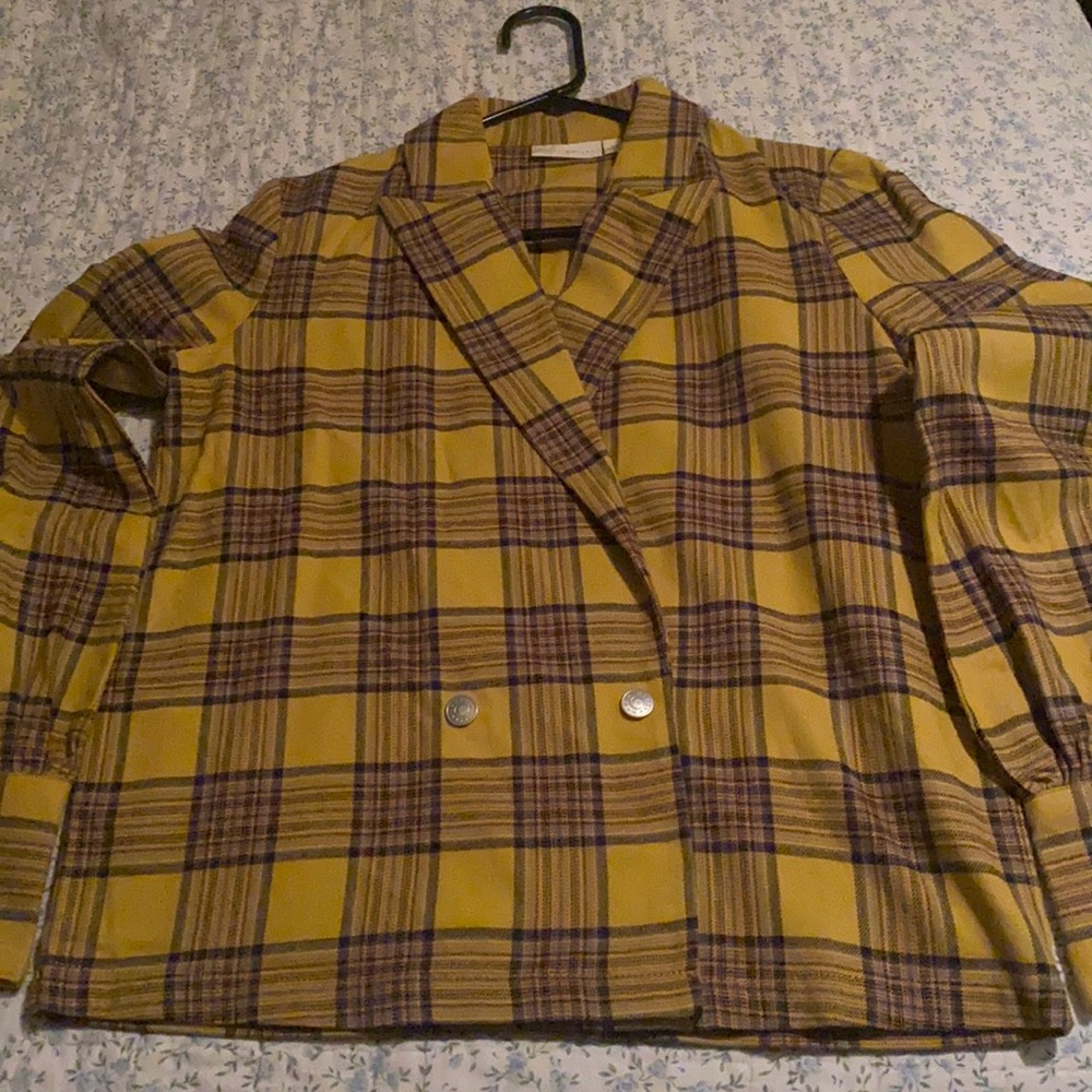 Kate Hudson Happy Nature plaid blazer